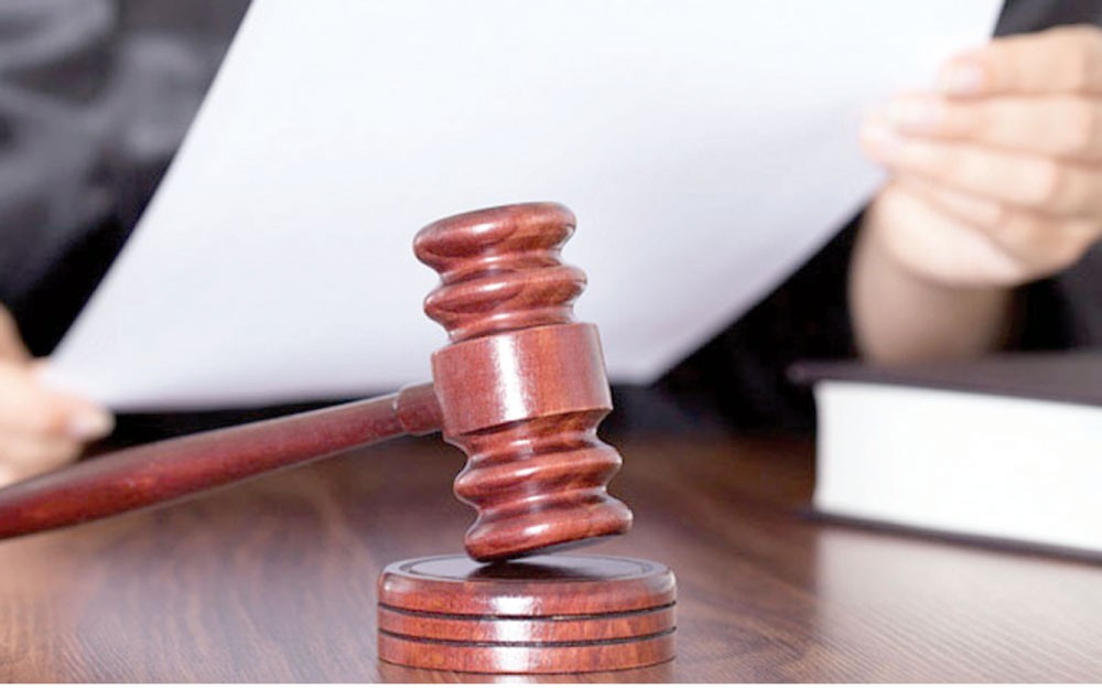 حبس وإحالة الأجنبية العارية إلى المحكمة الكبرى الجنائية