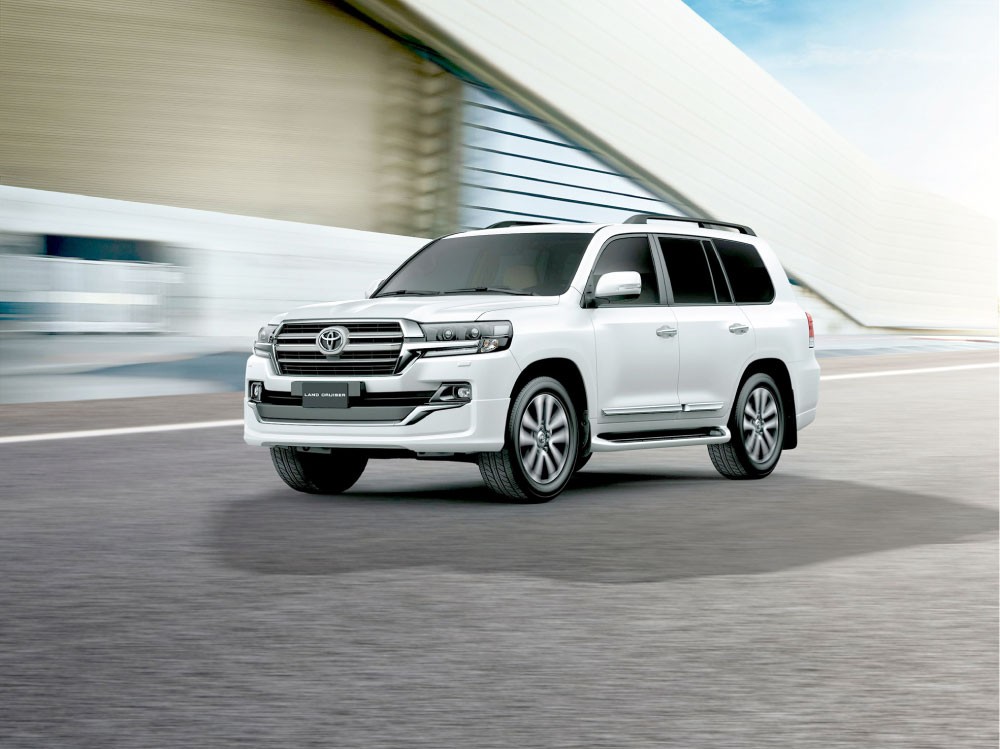 “سترة” تستقبل Land Cruiser Grand Touring