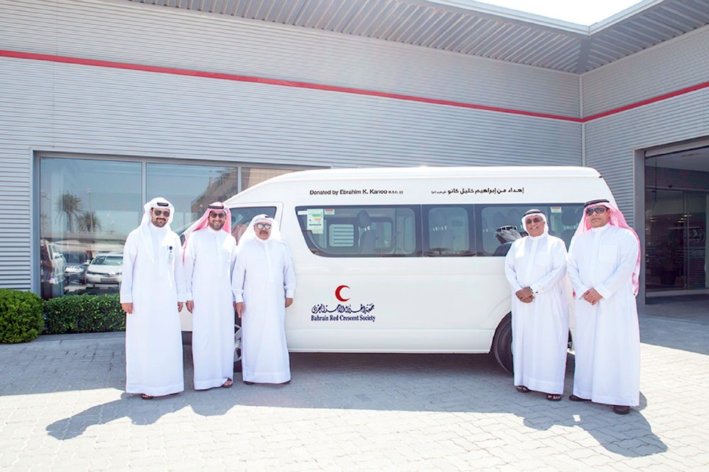 “إبراهيم كانو” تتبرع بمركبة “Hiace”