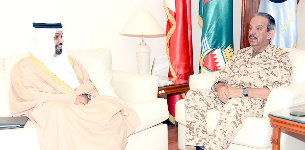 المشير يستقبل سلمان بن خليفة