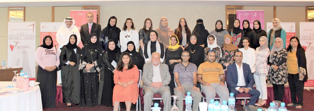 “رائدات الأعمال” يستعرض التجارب الإيجابية والسلبية