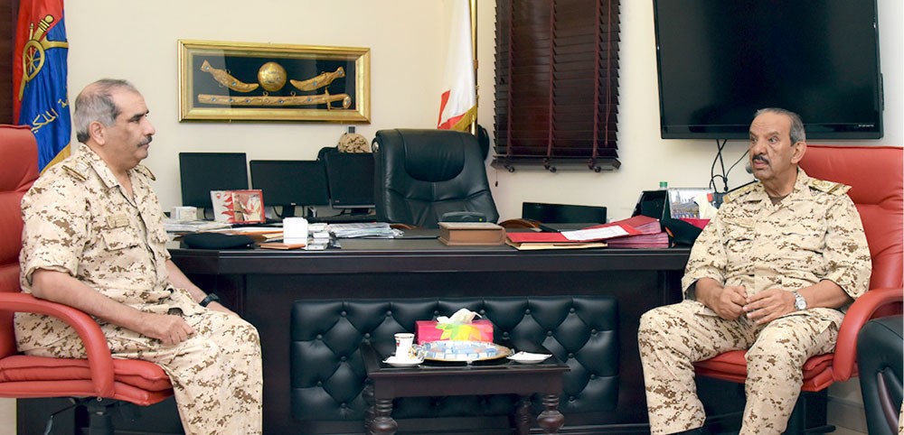 القائد العام يتفقد عددا من وحدات قوة دفاع البحرين