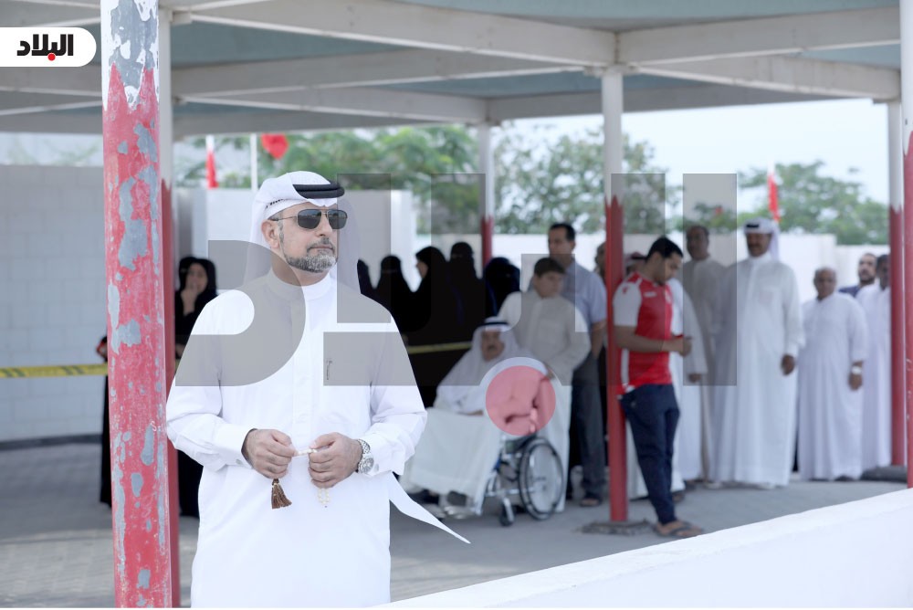 وزير المالية يرفض التقدم وينتظر في «الطابور»