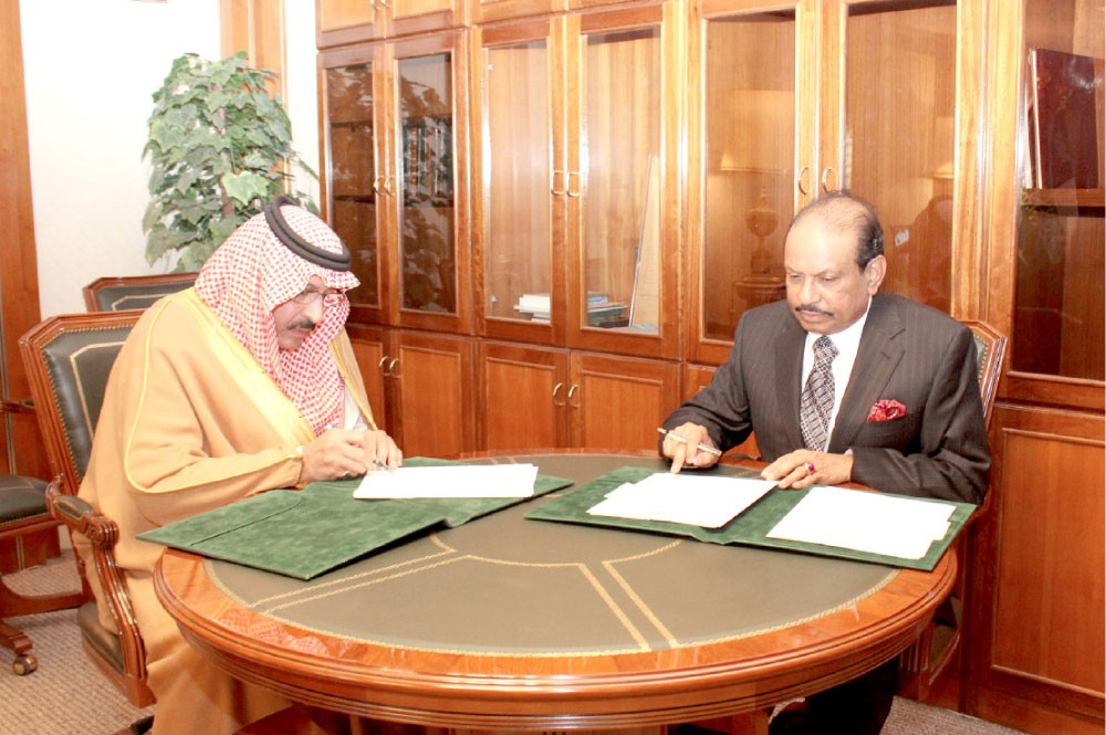 “اللولو” و”الحرس السعودي” يوقعان شراكة
