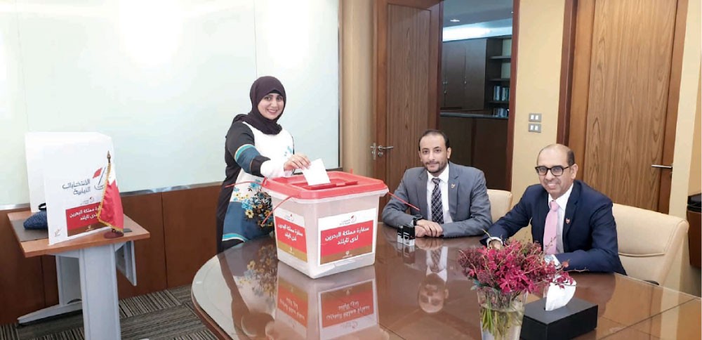 استمرار الإقبال الكبير في انتخابات الإعادة