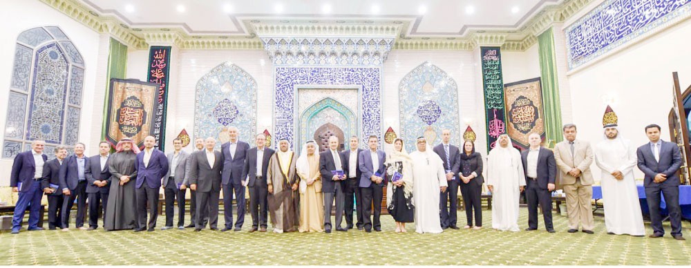 أميركان بمأتم العجم