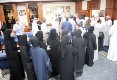 النعيمي يتلقى التهاني بإعادة تعيينه