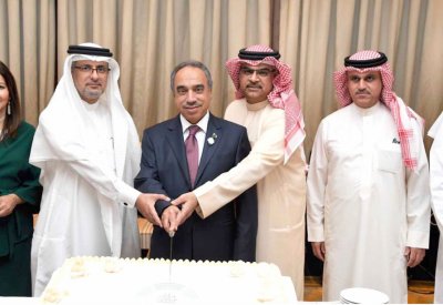 خلف: البحرينية أثبتت جدارتها في العمل التشريعي والبلدي