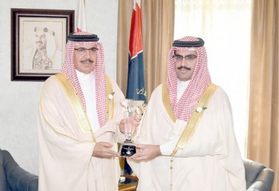 وزير الداخلية يتسلم جائزة “شخصية العام 2018” من DARE