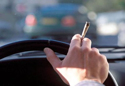 المحكمة تنتدب محاميا لآسيوي يبيع ويتعاطى المخدرات