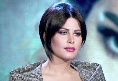 "بنت الـ" شمس أغضبت الجمهور بالعري