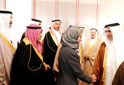 نائب جلالة الملك يرحب برواد مجلسه الأسبوعي