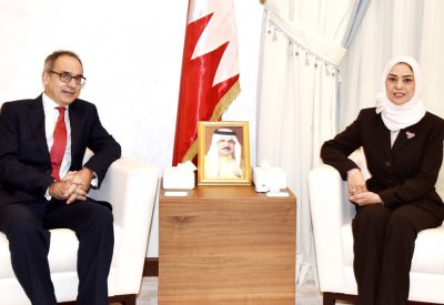 السفير البريطاني أول دبلوماسي تلتقيه زينل