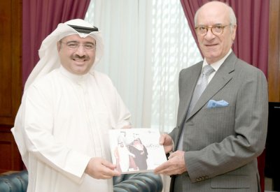 المطوع يتسلم “زايد والبحرين”