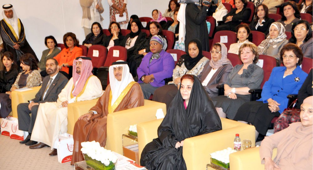 المرأة البحرينية... جدارة كاملة