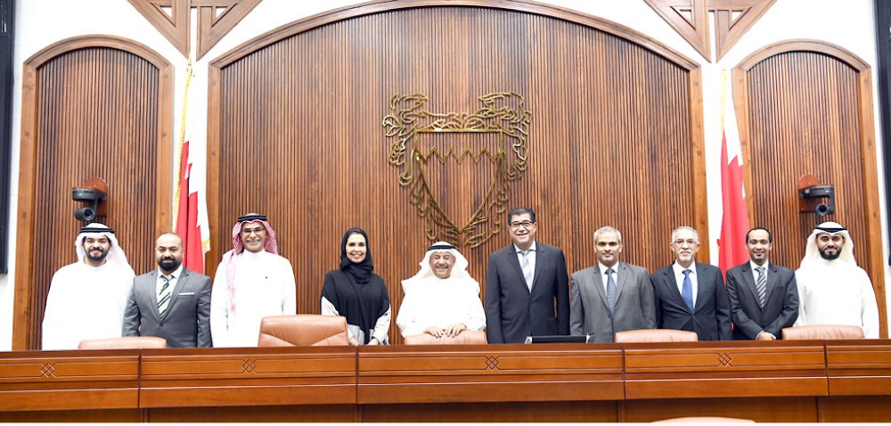 أحدث نظام إلكتروني عربي بقاعة برلماننا