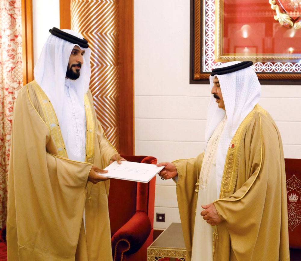 ناصر بن حمد: دعم الفئة الشبابية فكر راسخ لدى العاهل