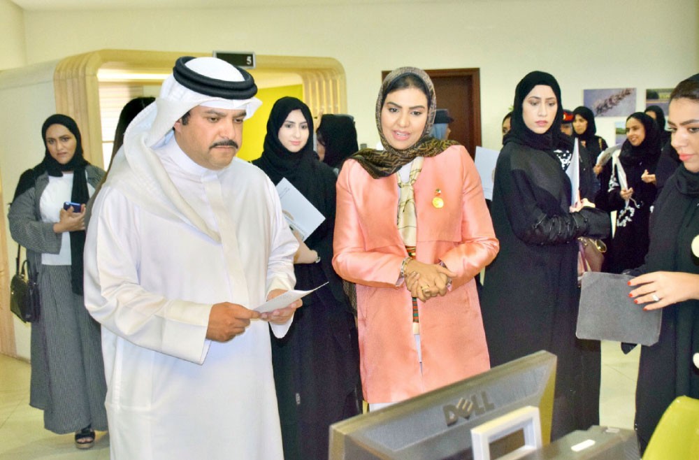 “الداخلية” تنظم “تنمية المهارات القيادية للمرأة”