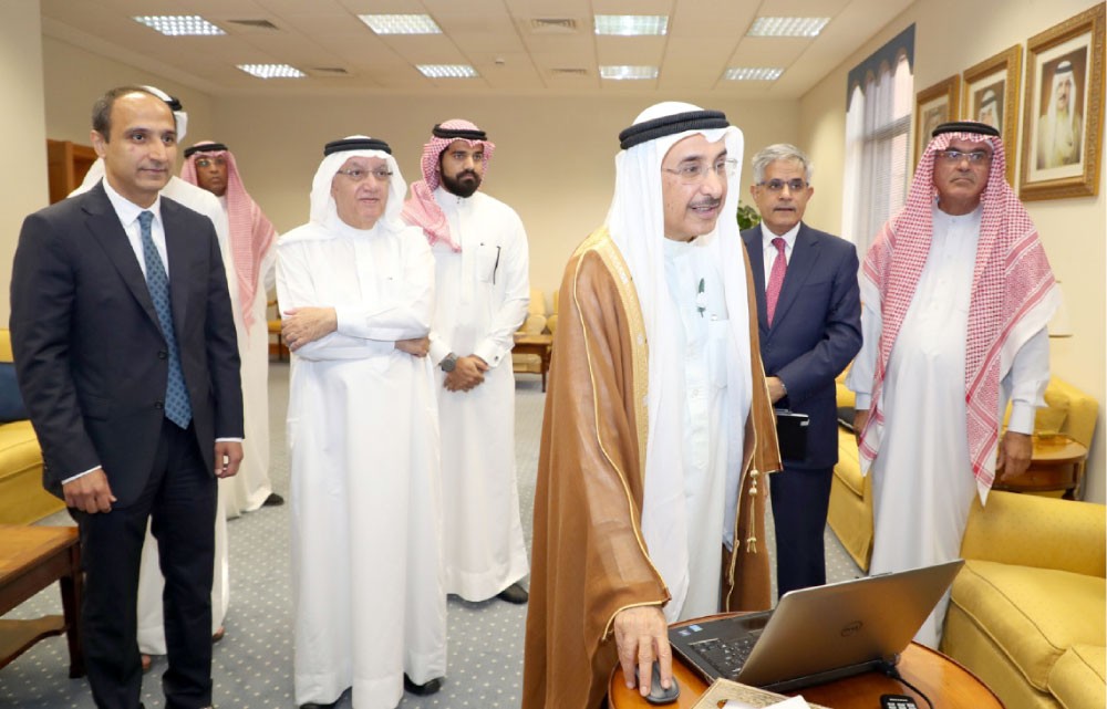 خالد بن عبدالله يدشن موقع فندق “حوار”