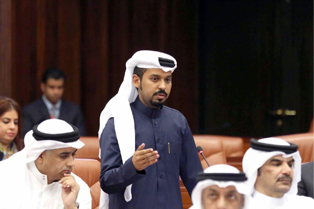 النفيعي يستعجل طلب “الآيباد” للنواب