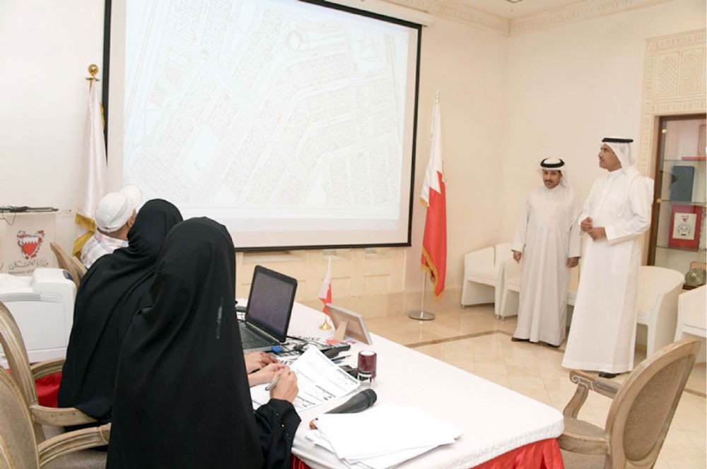 الحمر: المشروع يتمتع بمواصفات المدينة الإسكانية المتكاملة