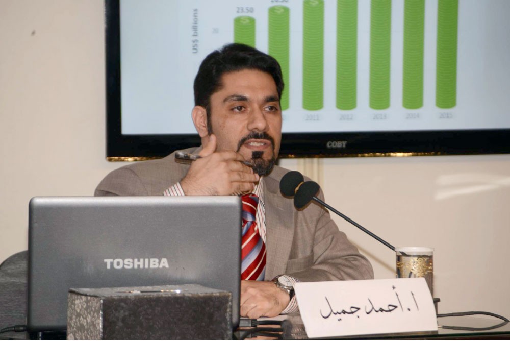 أحمد جميل... ترجمة حب الثقافة لمشروع تجاري