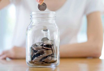 كيف توفر من راتبك الشهري مع زوجتك؟