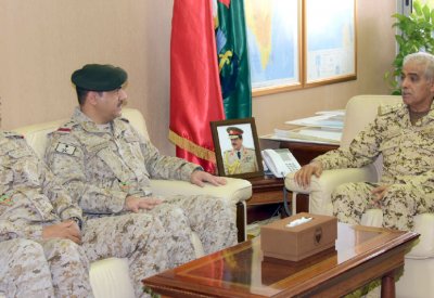 رئيس الأركان يشيد بعمق العلاقات مع السعودية