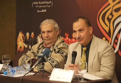 كتب مسرحية قيمة في “المسرح العربي” بالقاهرة