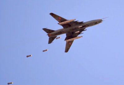 قاذفتا سوخوي روسيتان تتصادمان في الجو