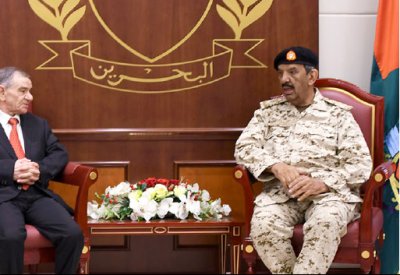 المشير يستقبل الملحق العسكري الجزائري