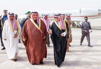 وزير الخارجية والجبير: التصدي للسياسات الإيرانية الخطيرة 