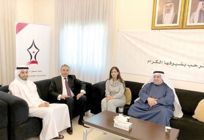 بحث التعاون بين “الصحفيين” و“معهد السلام”