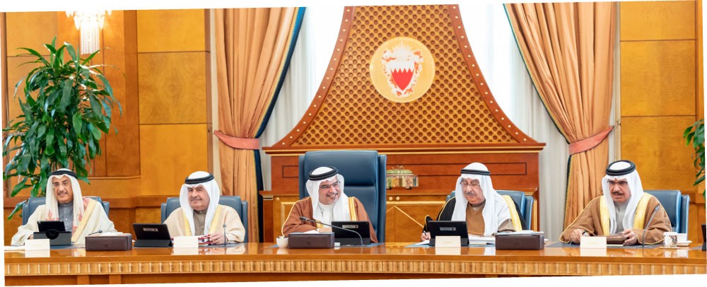 إعفاء 1400 خدمة حكومية من “المضافة”
