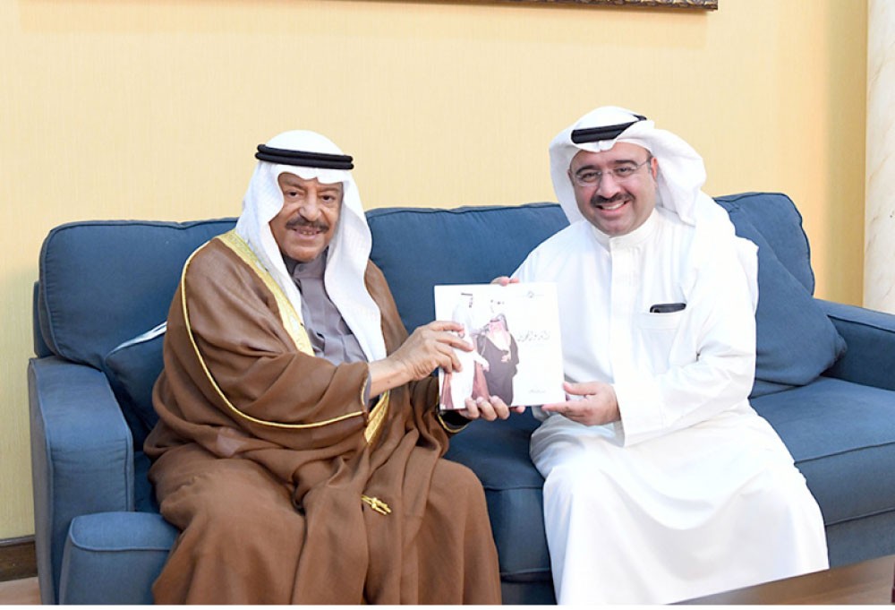 الصالح: زايد بقلب كل بحريني