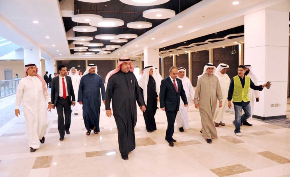 تفقد الاستعدادات لافتتاح “المحرق المركزية”