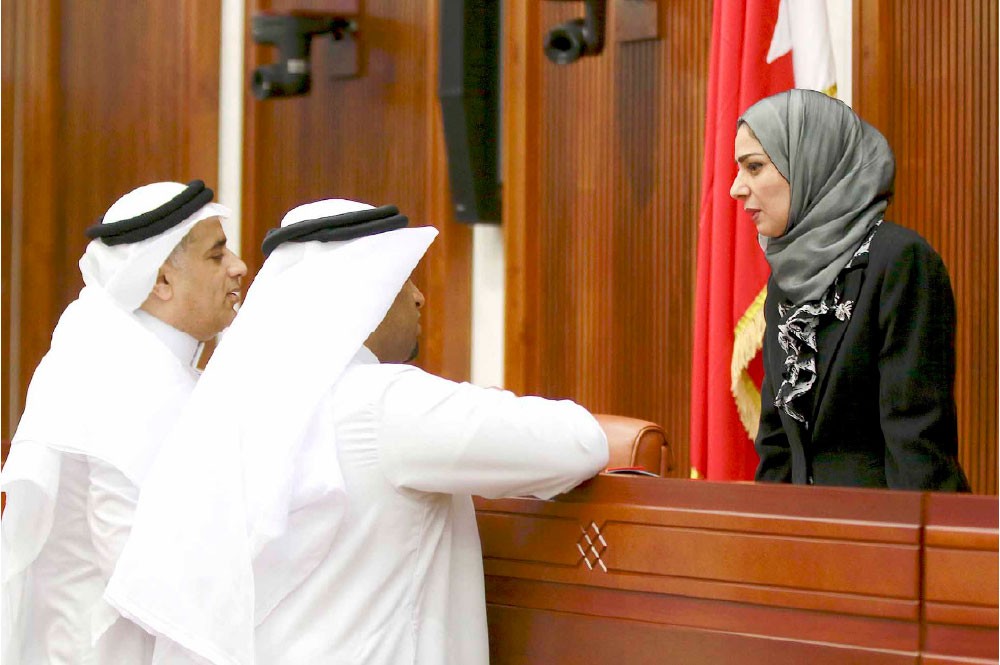 “النواب” يتمسك بزيادة 20 % للرواتب