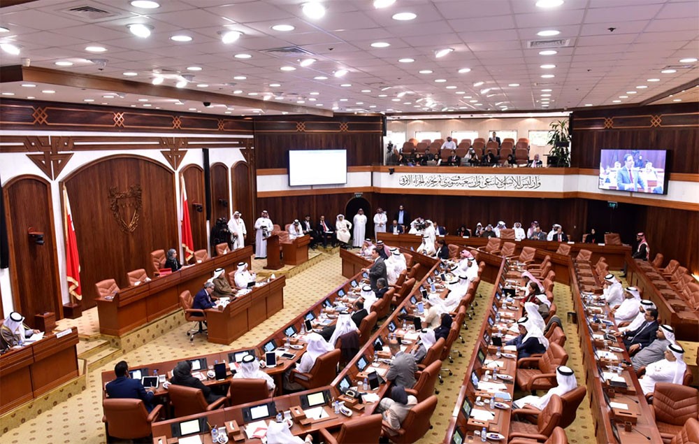 تملك الأجانب بالمناطق السياحية والاستثمارية فقط