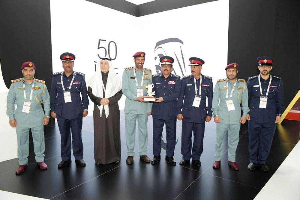 مدير الدفاع المدني يلتقي نظيره الإماراتي