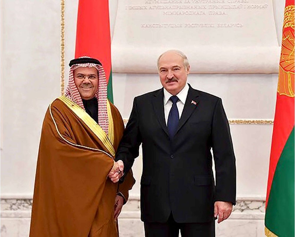 رئيس بيلاروسيا يتسلم أوراق الساعاتي