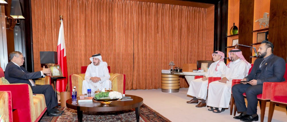 خالد بن حمد يشيد بالعلاقات البحرينية الفلبينية