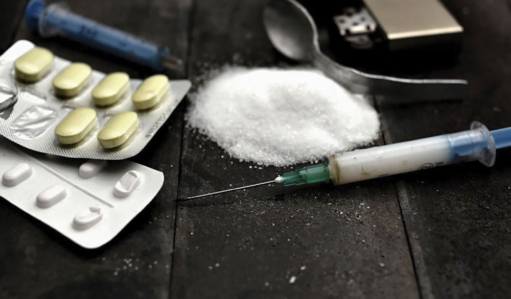عقوبات بين 6 أشهر و5 سنوات لمدانين بقضية مخدرات