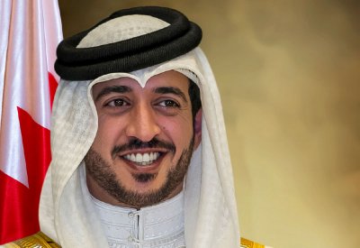 خالد بن حمد: “الميثاق” علامة مضيئة في سماء البحرين