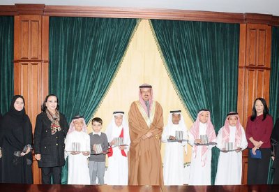 تكريم الطلبة الفائزين بـ “قناديل من نور”
