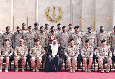 تخريج دورة متقدمة مشاة  ضباط بـ“قوة الدفاع الملكي”