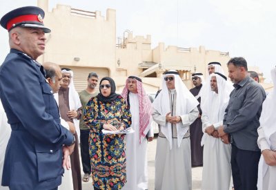 بحث احتياجات أهالي العكر الخدمية