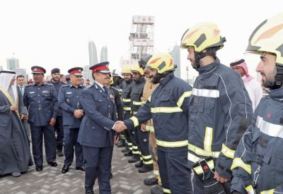 وزير الداخلية يشيد بمهنية الدفاع المدني