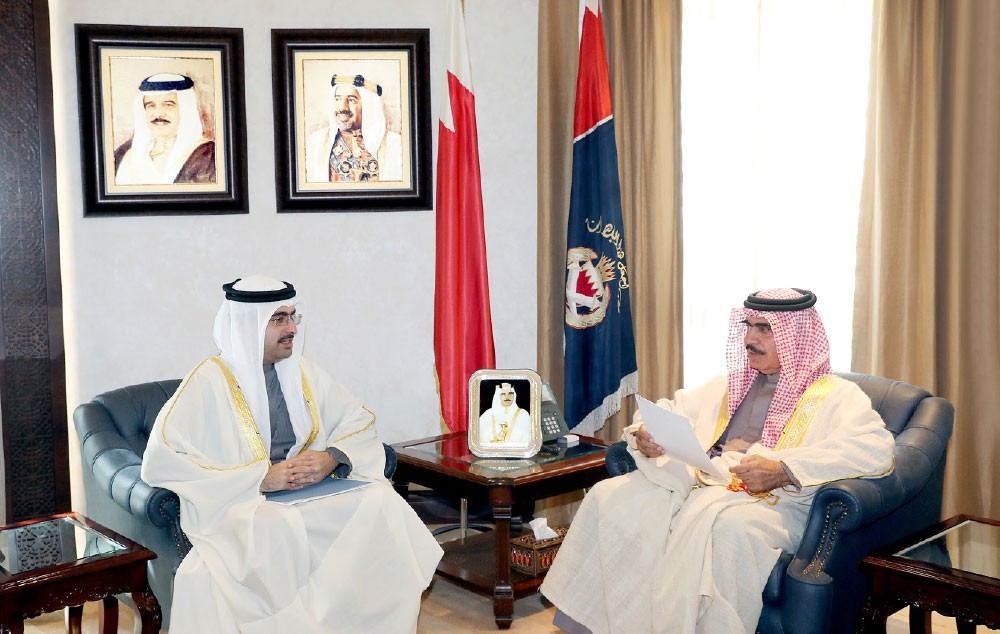 وزير الداخلية يستقبل سمو الشيخ خليفة بن علي