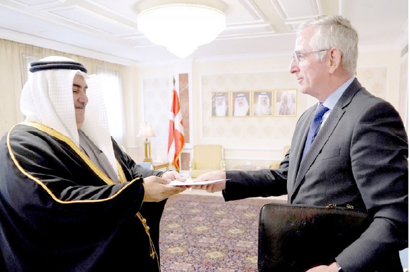 وزير الخارجية يتسلم أوراق 4 سفراء