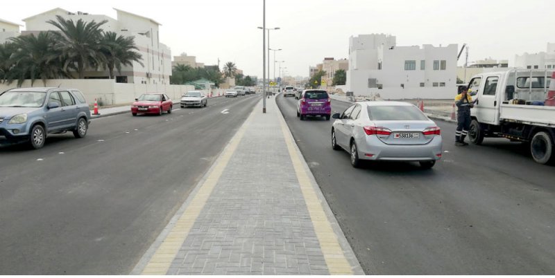 “الأشغال” تكمل تطوير شارع 47 بمنطقة سند
